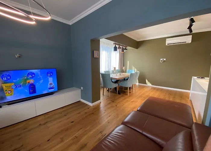 Gran Capital Maritima - *